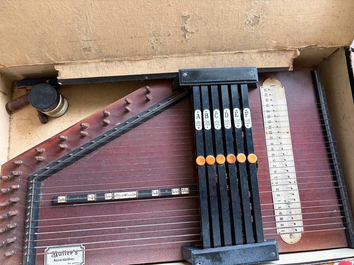 Antieke Accordzither van Müller, Muziek en Instrumenten, Overige Muziek en Instrumenten, Gebruikt, Ophalen