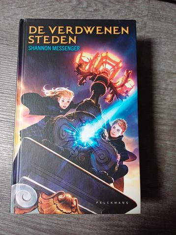 Shannon Messenger - De verdwenen steden beschikbaar voor biedingen