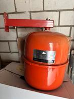 Expansievat 18L + muursteun, Doe-het-zelf en Verbouw, Geisers en Boilers, Ophalen, Gebruikt, Minder dan 20 liter, Onderdeel