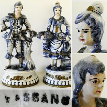 2 Grote beelden jongeman jongevrouw Bassano Italië Blauw wit beschikbaar voor biedingen