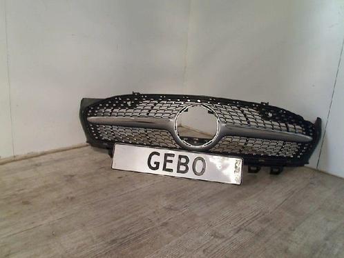 GRILLE Mercedes-Benz CLA (118.3) (01-2019/-) (A1188880000), Auto-onderdelen, Carrosserie en Plaatwerk, Mercedes-Benz, Gebruikt