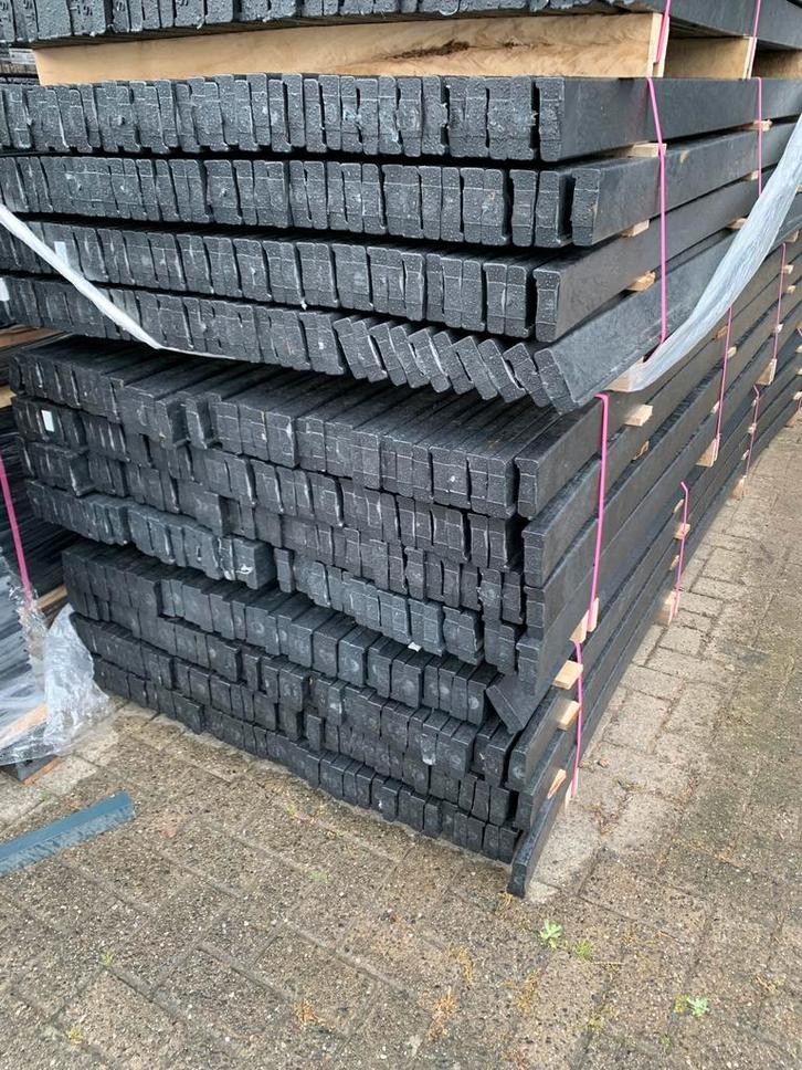 Kunststof balken planken palen rubber matjes / tegels, Tuin en Terras, Palen, Balken en Planken, Ophalen