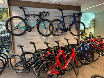 💥⚡️⚡️⚡️Nieuwe pinarello nodig / bij ons scherpe prijzen .. beschikbaar voor biedingen