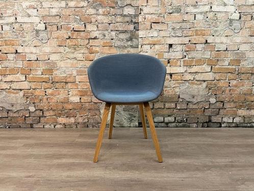 Hay AAC23 donkerblauw bij TheReSales, Huis en Inrichting, Stoelen, Zo goed als nieuw, Eén, Hout, Stof, Blauw, Ophalen of Verzenden