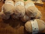 8 bollen acryl garen beige, Hobby en Vrije tijd, Breien en Haken, Ophalen of Verzenden, Zo goed als nieuw, Breien of Haken, Wol of Garen