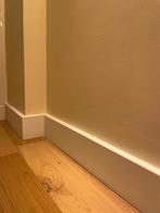 Staande plint MDF - totale lengte: 16,94m, Doe-het-zelf en Verbouw, Plinten en Afwerking, Ophalen, Nieuw, Mdf, 250 cm of meer