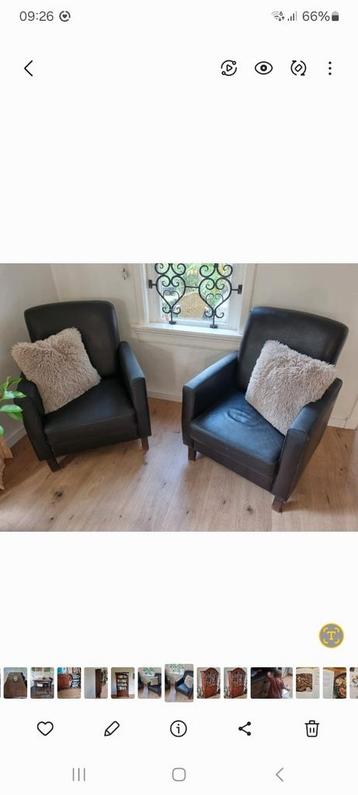 Twee leren fauteuiles, donkerbruin. (Kleine prijs!) beschikbaar voor biedingen