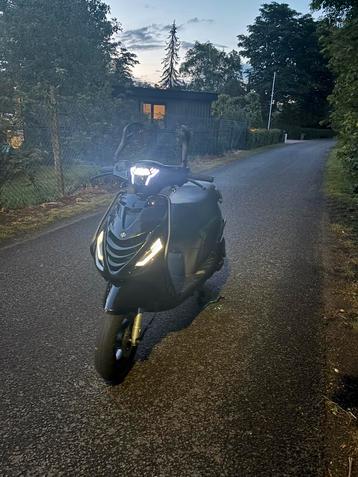 Piaggio zip 4 takt 2v 50cc (schiet vlammen) beschikbaar voor biedingen