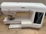 Brother innovis v3 met heel veel accesoires, Hobby en Vrije tijd, Naaimachines en Toebehoren, Ophalen, Gebruikt, Lockmachine, Brother