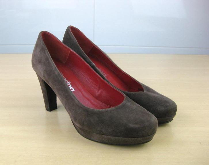 Lia Staring suède hoge hakken pumps bruine mt 38 ZGAN, Kleding | Dames, Schoenen, Zo goed als nieuw, Pumps, Bruin, Ophalen of Verzenden