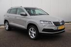 Skoda Karoq 1.0 TSI Ambition Business Navigatie Carplay Andr, Auto's, Voorwielaandrijving, Gebruikt, Met garantie (alle), 19 km/l