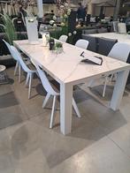 Moderne eettafel met marmerlook blad, Huis en Inrichting, Tafels | Eettafels, Ophalen