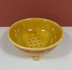 Franse aardewerk fruittest in zonnig geel met olijven tak, Ophalen of Verzenden