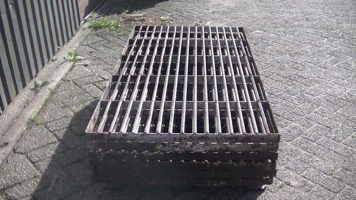 💥IJzeren stal-roosters grup-roosters 1,5 x 1 m / 1 x 0,7 m., Dieren en Toebehoren, Overige Dieren-accessoires, Gebruikt, Ophalen