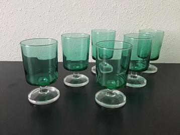 6 Luminarc Esmerald groen glazen op een voetje. beschikbaar voor biedingen