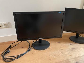 2x Samsung B2440 Computer Schermen Full HD beschikbaar voor biedingen
