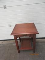 bijzettafeltje van notenhout, Ophalen, Minder dan 55 cm, Gebruikt, Vierkant