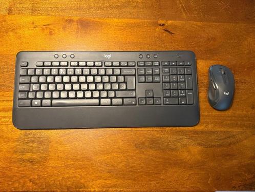 Logitech MK545 draadloos toetsenbord + muis, Computers en Software, Toetsenborden, Gebruikt, Qwerty, Draadloos, Toetsenbord en muis-set