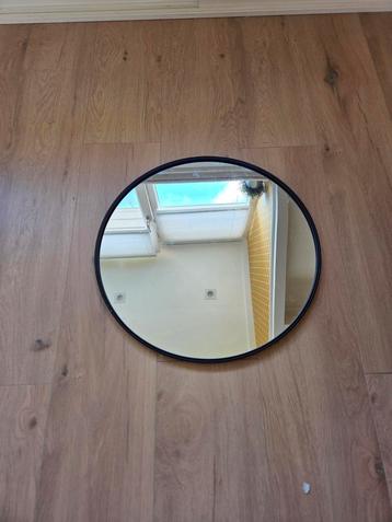 Ronde spiegel 59cm beschikbaar voor biedingen