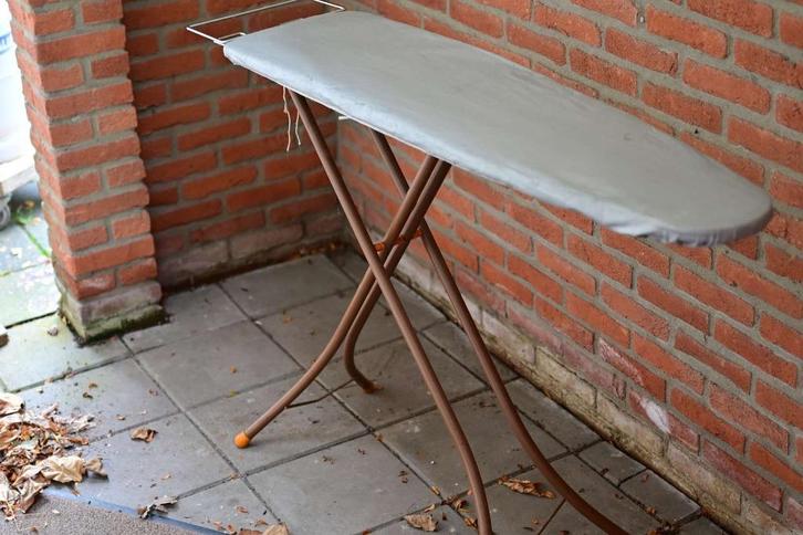 Vintage strijkplank, degelijke kwaliteit, nieuw strijkdek., Witgoed en Apparatuur, Strijkijzers en Strijkplanken, Gebruikt, Ophalen