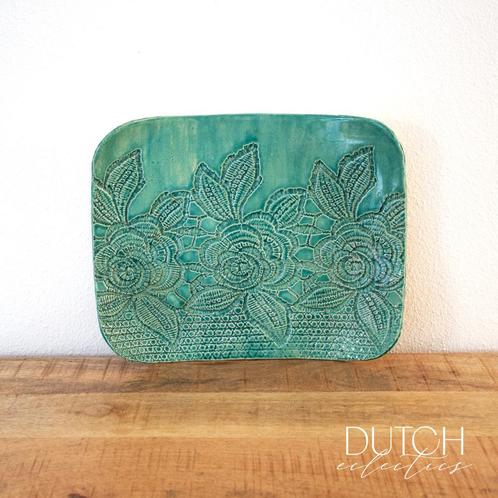 Turquoise Keramieke Schaal/Tray Met Bloemenpatroon, Antiek en Kunst, Antiek | Keramiek en Aardewerk, Ophalen of Verzenden