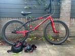 Bmx gt heritage pro serie 24" - glanzend mystic rood, Fietsen en Brommers, Fietsen | Crossfietsen en BMX, Ophalen, Zo goed als nieuw