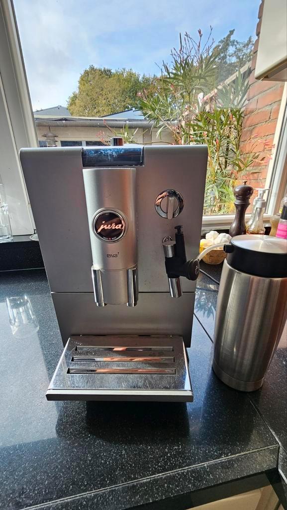 JURA ENA 7 VOLAUTOMATISCHE KOFFIE MACHINE  MET MELKKAN, Witgoed en Apparatuur, Koffiezetapparaten, Zo goed als nieuw, Koffiemachine
