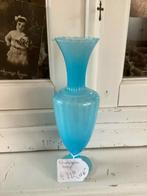 oud blauw vaasje opaal, Ophalen of Verzenden