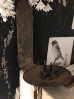 Oude ijzeren wandkandelaar ~ kandelaar ~ brocante, Ophalen of Verzenden