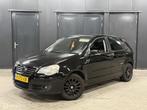 Volkswagen Polo 1.4-16V carplay/nieuwe apk/subwoofer, Voorwielaandrijving, Gebruikt, 4 cilinders, Zwart