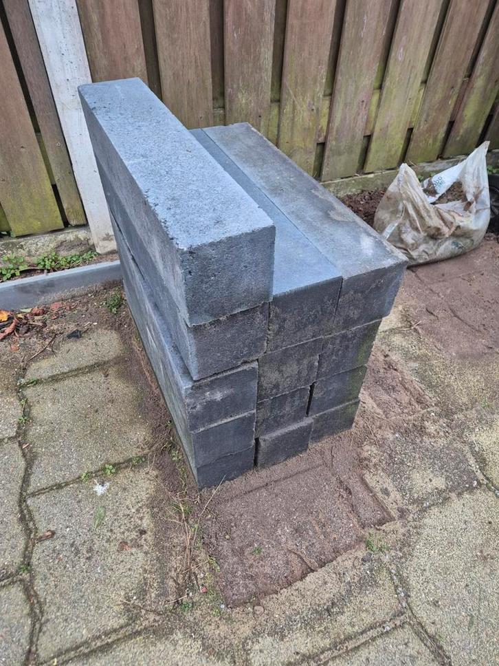Betonblokken 12x12x60 antraciet - Tuinborder, Tuin en Terras, Tegels en Klinkers, Gebruikt, Overige typen, Beton, Minder dan 5 m²