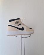 Air jordan 1 mid barely orange Maat (41), Nike, Oranje, Ophalen of Verzenden, Sneakers of Gympen