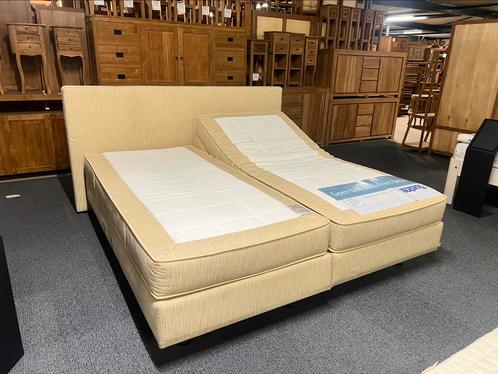 Elektrische Auping boxspring 200x210 compleet met matrassen, Huis en Inrichting, Slaapkamer | Bedden, Zo goed als nieuw, Tweepersoons