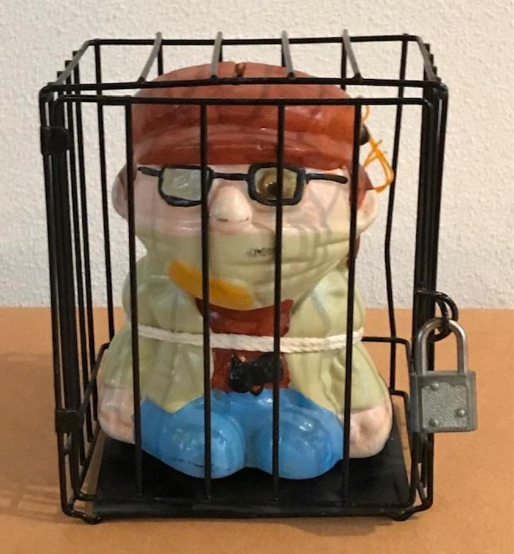 Spaarpot Dief in gevangeniscel - met slot en sleuteltje, Verzamelen, Spaarpotten, Zo goed als nieuw, Object of Gebouw, Metaal of Blik