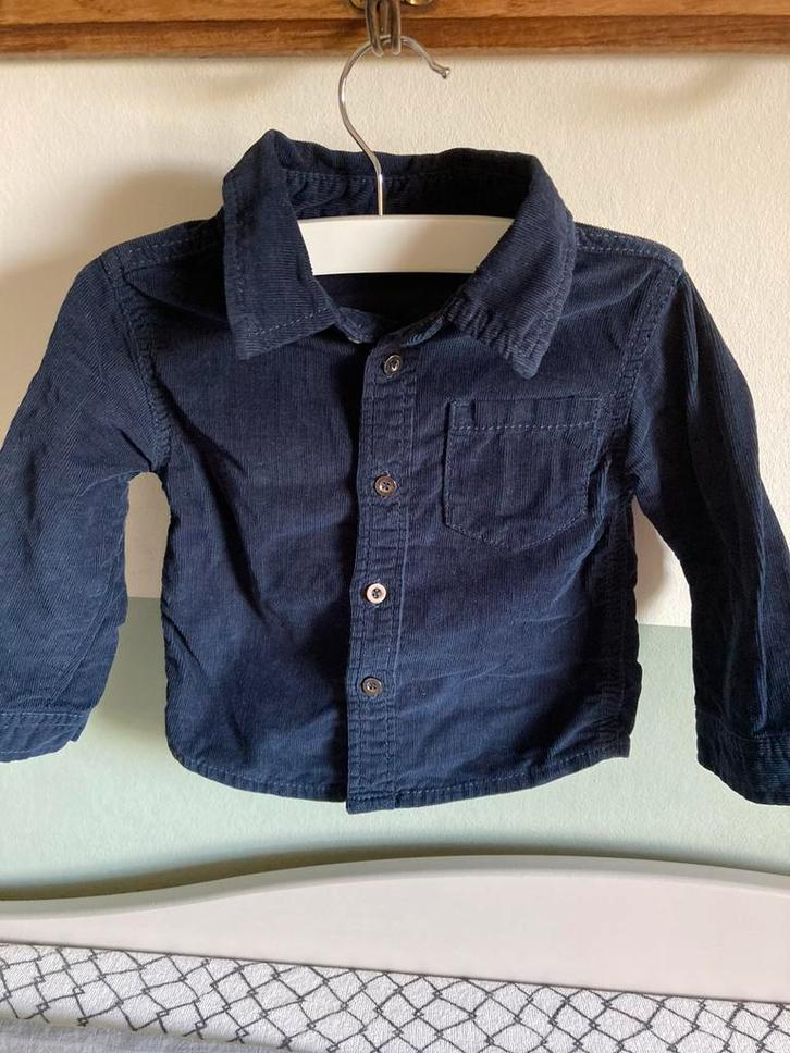 Blousje Rib velour donkerblauw mt 80, Kinderen en Baby's, Babykleding | Maat 80, Gebruikt, Jongetje, Overhemdje of Bloesje, Ophalen of Verzenden