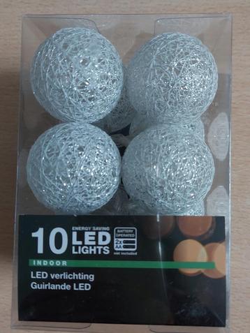 Led verlichting Guirlande 10 zilveren balletjes beschikbaar voor biedingen