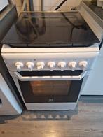 Indesit gasfornuis met oven (model KN3G11S/NL), Ophalen, Gebruikt, 4 kookzones, Gas
