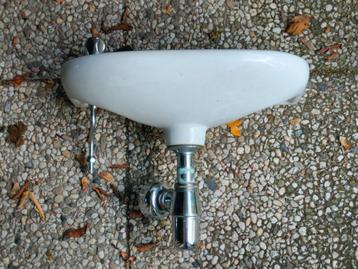 Toilet wasbak incl. kraan  beschikbaar voor biedingen
