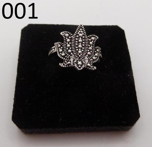 Zilverkleurige ringen artikelnummer 001 t/m 008, Sieraden, Tassen en Uiterlijk, Ringen, Nieuw, Dame, Zilver, Overige materialen