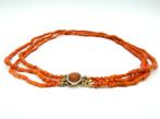Antieke bloedkoralen ketting met gouden slot., Verzenden, Goud, Ketting