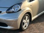 Toyota Aygo 1.0-12V Airco|Elektrische pak|Nieuwe Koppeling, Auto's, Voorwielaandrijving, Gebruikt, Bruin, 4 stoelen