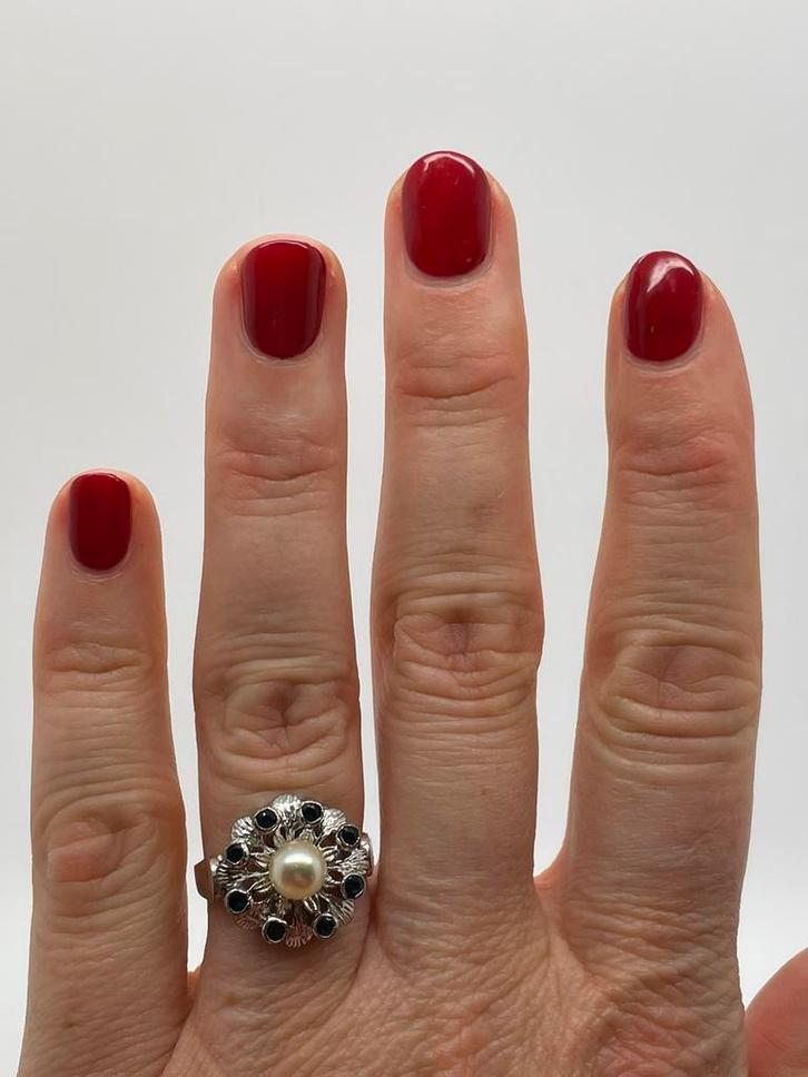 Z840 Prachtige zilveren ring parel blauwe saffier maat 17,75, Sieraden, Tassen en Uiterlijk, Antieke sieraden, Ring, Zilver, Met edelsteen