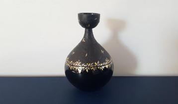 Zwarte vaas met reliëfdecor, Rosenthal beschikbaar voor biedingen
