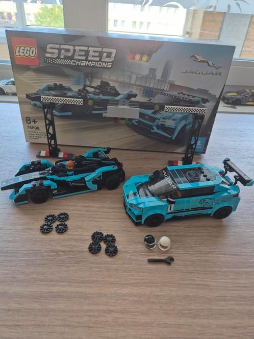 Lego 76898 Formula E Panasonic Jaguar Racing GEN2 Car&I-PACE, Kinderen en Baby's, Speelgoed | Duplo en Lego, Zo goed als nieuw