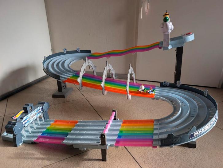 Hot Wheels Mario Kart Rainbow Road – Klaar voor de start!, Kinderen en Baby's, Speelgoed | Racebanen, Zo goed als nieuw, Elektrisch