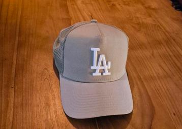 Los Angeles New Era Pet - Zo goed als nieuw! beschikbaar voor biedingen