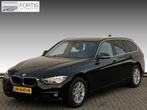 BMW 3 Serie Touring 318i Centennial Executive NL-AUTO | NAVI, Auto's, Voorwielaandrijving, Gebruikt, 1445 kg, Zwart