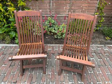 Houten kinder-tuinstoelen (2x) beschikbaar voor biedingen