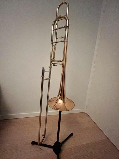 Holton TR160 Professional trombone, Muziek en Instrumenten, Blaasinstrumenten | Trombones, Gebruikt, Tenor, Met koffer, Ophalen of Verzenden