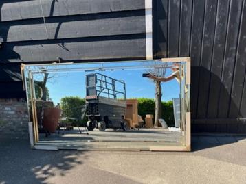 Geslepen glas wandspiegel beschikbaar voor biedingen